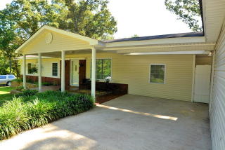 135 James St, Tallapoosa, GA 30176-2675