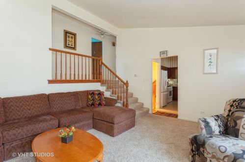 445 Hamilton Ave, Villa Park, IL 60181-1733