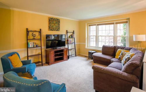 6319 Millwood Ct, Springfield, VA 22152-2841