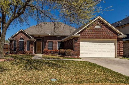 2304 Field Ln, Midlothian, TX 76063-5105