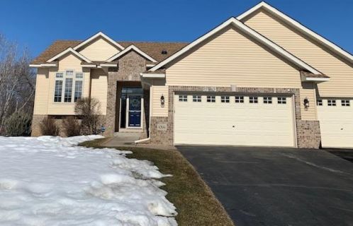 4394 221st St, Columbus, MN 55025