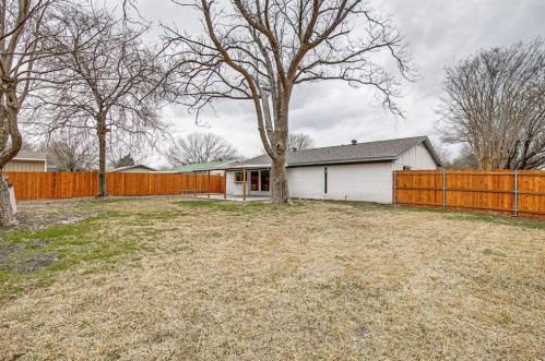 1114 Foxe Basin Dr, Garland TX exterior