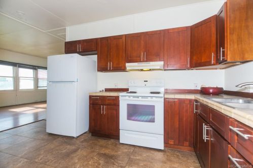47-861 Kamehameha Hwy, Kaneohe, HI 96744-0040