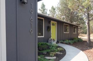 19619 Tumalo Rim Ct, Bend, OR 97701-8551