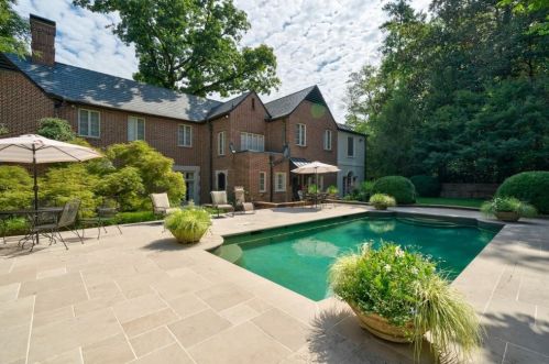 1227 Brookhaven Dr, Atlanta GA  30319-3105 exterior
