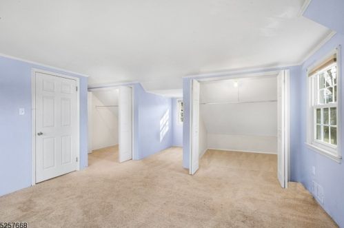 18 Meadow Ln, Hackettstown NJ  07840-4116 exterior