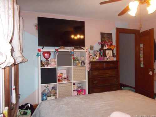 146 Emmett Ave, Derby CT  06418-1232 exterior