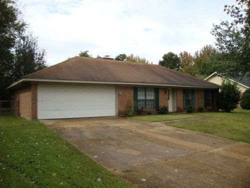 337 Meadow Ridge Dr, Ridgeland, MS 39157-3532