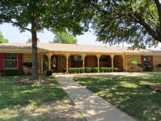 1419 Cardinal Ln, Burkburnett, TX 76354-2801
