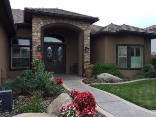 6633 Desert Springs St, Sharon, CA 93610-8414