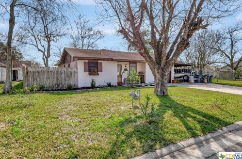 1905 Morningside St, Victoria, TX 77901-7241