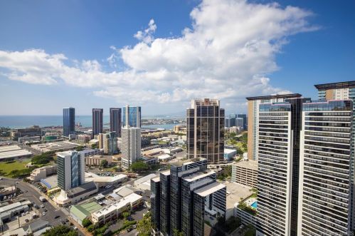 725 Kapiolani Blvd, Honolulu HI  96813-5247 exterior
