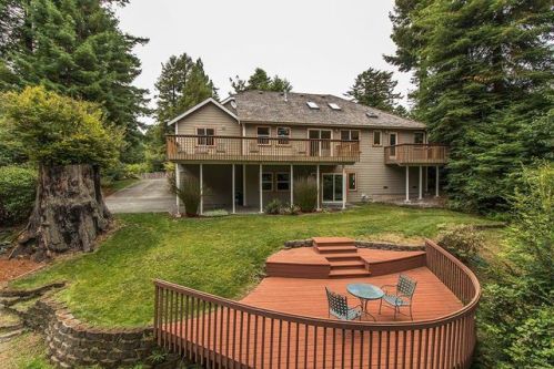 2913 Woodland Ct, Arcata, CA 95521-4203