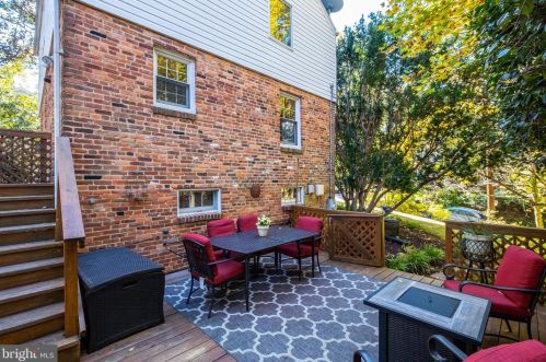 1313 Elson Ct, Silver Spring MD 20912-7027 exterior