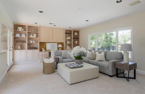 11555 Arroyo Oaks Dr, Los Altos CA 94024-6527 exterior