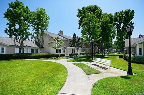 17 Woodfern, Irvine CA  92614-5457 exterior