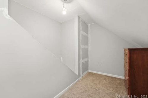 35 Philo Curtis Rd, Sandy Hook CT  06482-1220 exterior