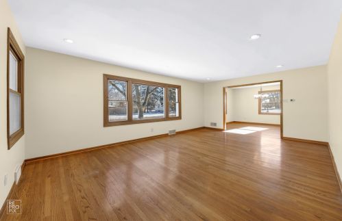 328 Exchange St, Crete, IL 60417-2244