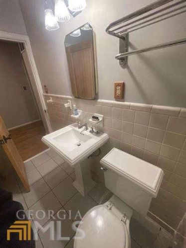 1254 Briar Hills Dr, Atlanta GA  30306-2206 exterior