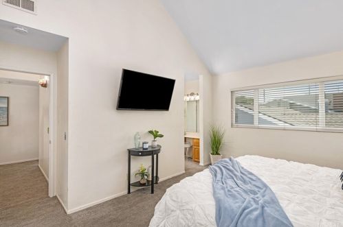 6298 Woodsboro Ave, Anaheim CA  92807-2347 exterior