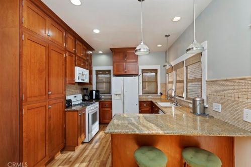 3892 Linwood Pl, Riverside CA  92506-1889 exterior