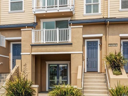 125 B St, Benicia, CA 94510-3282