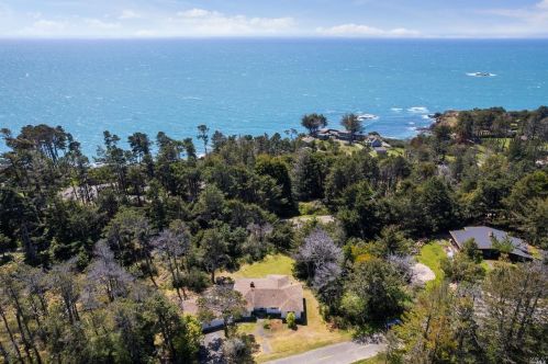 37940 Marine View Dr, The Sea Ranch, CA 95445-8345