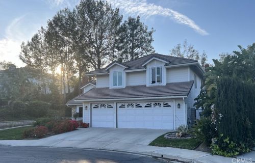 1031 Chantilly Cir, Santa Ana, CA 92705-6108