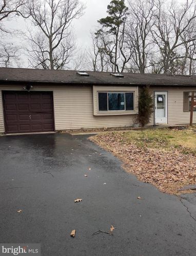130 Medford St, Browns Mills, NJ 08015-1940