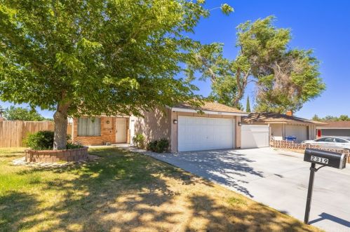 2319 Avenue, Lancaster, CA