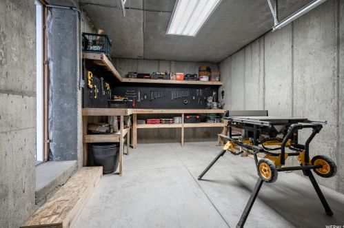 379 Sarah St, Providence UT 84332-9637 exterior