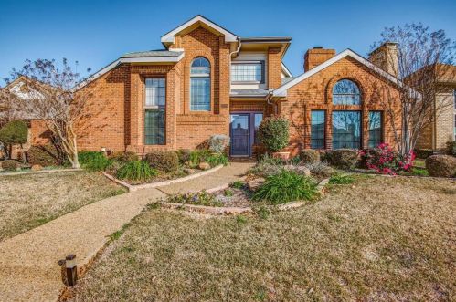 1005 Murl Dr, Irving TX  75062-8010 exterior