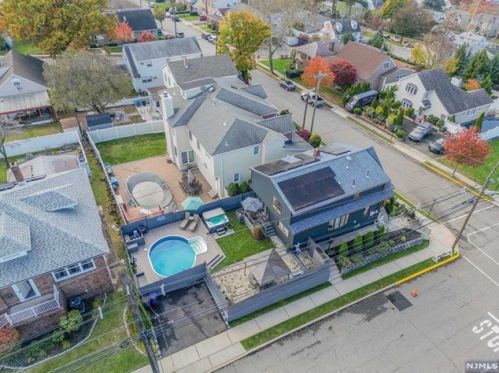 182 12th St, Wood-Ridge NJ  07075-2067 exterior