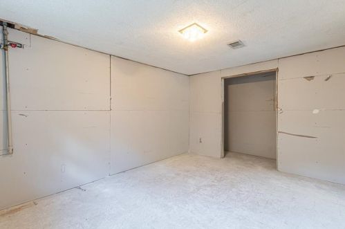 633 Handley Ave, Atlanta GA  30310-2214 exterior