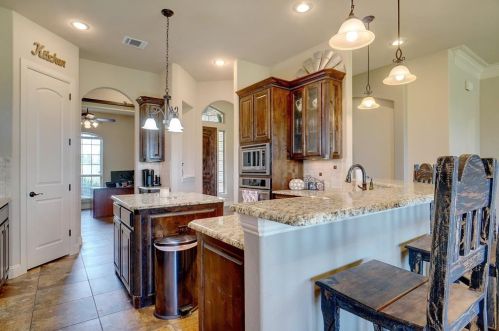 7012 Katie Corral Dr, Fort Worth TX  76126-6440 exterior