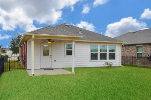 2843 Cone Flower Dr, Richmond TX 77469-5551 exterior