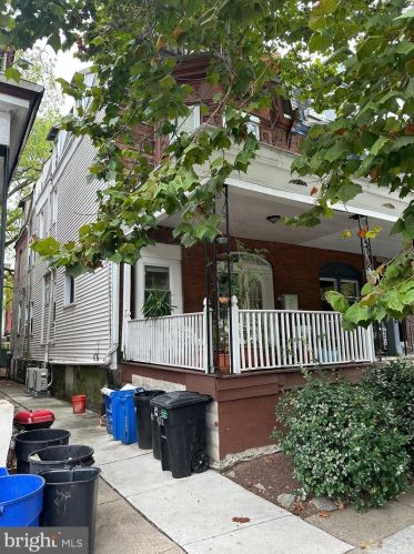 938 49th St, Philadelphia, PA 19143-3404