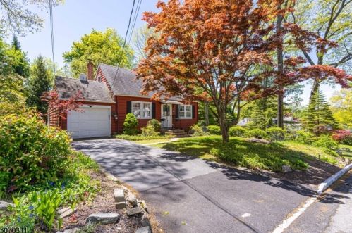45 Bassett Ave, Dover, NJ 07803-3236