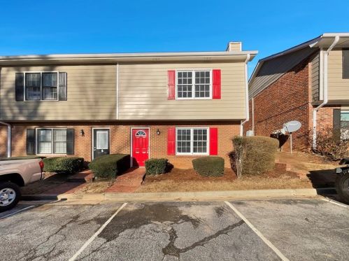 2130 Kings Gate Cir, Lithonia, GA 30078-3671