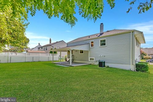 25 Amsterdam Rd, Trenton NJ 08620-1902 exterior