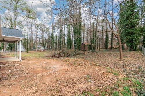 3940 Woodland Cir, Conyers GA  30013-3057 exterior