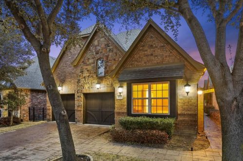 4020 Westmont Ct, Bedford, TX 76021-2736