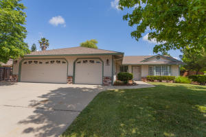 2888 Salmonberry Dr, Redding, CA 96003-7349