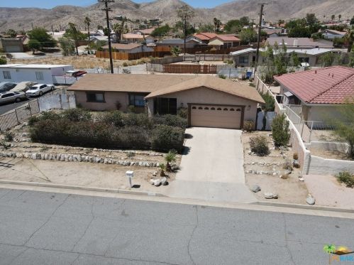 66552 Mission Lakes Blvd, Desert Hot Springs, CA 92240-1944