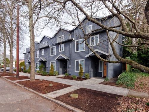 7712 16 St, Portland OR  97214-2601 exterior