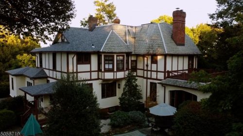 467 Hillside Ave, Mountainside, NJ 07092-2529