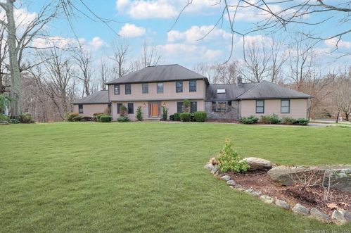 49 Nelson Brook Rd, Upper Stepney, CT 06468-3319