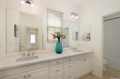 57 Crestwick, Irvine CA  92620-7306 exterior