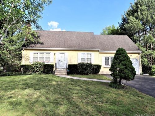 26 Randall Cir, Windsor, CT 06095-2044
