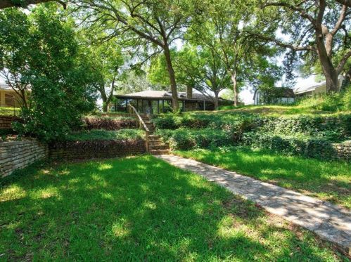 410 Granada Calle Ct, Granbury TX 76049-1476 exterior